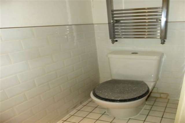 Image of 5 bedroom Semi-Detached house to rent in Warren Road London E4 at London, E4 6QR