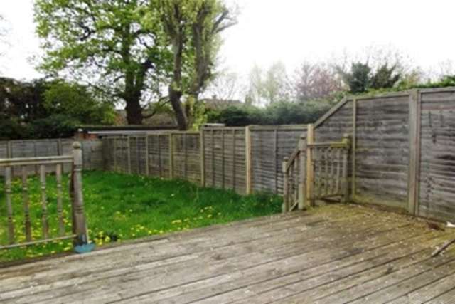  Image of 5 bedroom Semi-Detached house to rent in Warren Road London E4 at London, E4 6QR