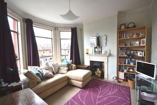  Image of 3 bedroom Property to rent in North View Road London N8 at Crouch End, N8 7LL