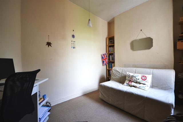  Image of 3 bedroom Property to rent in North View Road London N8 at Crouch End, N8 7LL