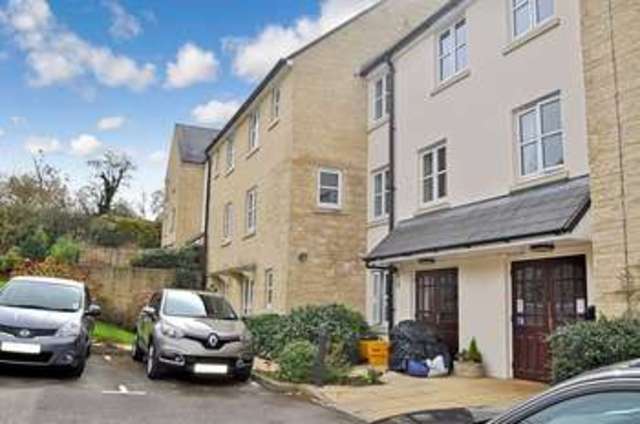  Image of 1 bedroom Retirement Property for sale in The Green Chipping Norton OX7 at 20-24 The Green  Chipping Norton, OX7 5DB