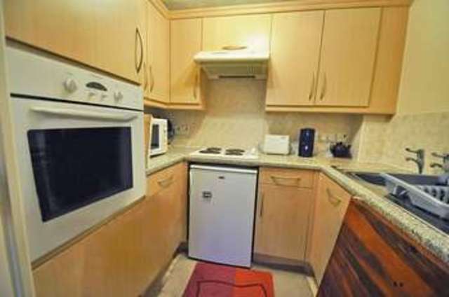  Image of 1 bedroom Retirement Property for sale in The Green Chipping Norton OX7 at 20-24 The Green  Chipping Norton, OX7 5DB