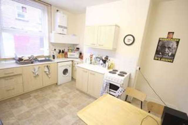 Image of 3 bedroom Terraced house to rent in Norwood Place Hyde Park Leeds LS6 at Norwood Place Hyde Park Leeds, LS6 1DY