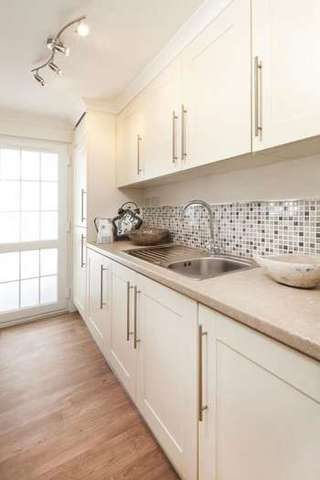  Image of 2 bedroom Property for sale in Oak Tree Park St. Leonards Ringwood BH24 at Oak Tree Park St. Leonards Ringwood, BH24 2RH