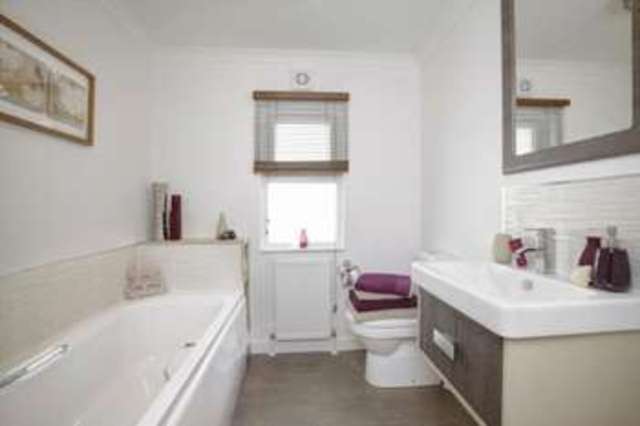  Image of 2 bedroom Property for sale in Oak Tree Park St. Leonards Ringwood BH24 at Oak Tree Park St. Leonards Ringwood, BH24 2RH