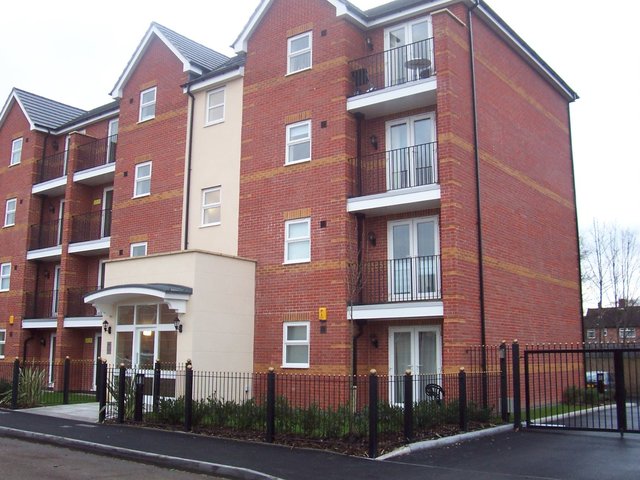  Image of 2 bedroom Flat to rent in Oakcliffe Road Wythenshawe Manchester M23 at Wythenshawe  Baguley, M23 1DD