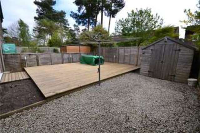  Image of 3 bedroom Terraced house for sale in Oakdale Bracknell RG12 at Bracknell Berkshire Easthampstead, RG12 0TG