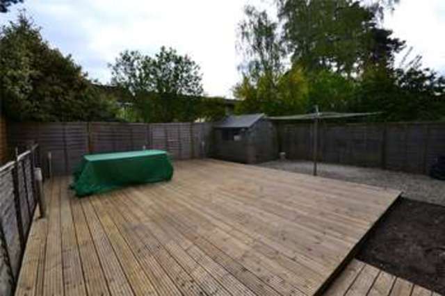  Image of 3 bedroom Terraced house for sale in Oakdale Bracknell RG12 at Bracknell Berkshire Easthampstead, RG12 0TG