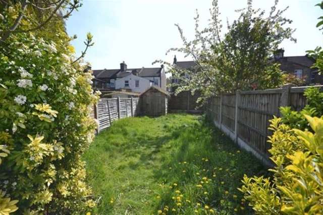 Image of 2 bedroom Detached house to rent in Oakdale Road London E11 at London, E11 4DJ