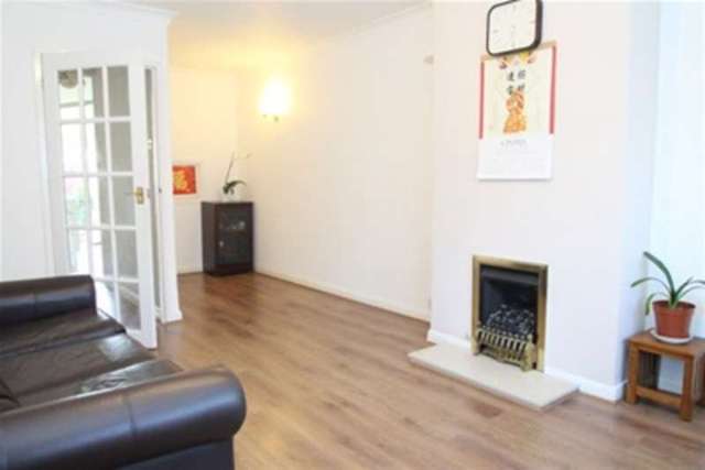  Image of 2 bedroom Flat to rent in Oakhill Road Sutton SM1 at Sutton, SM1 3AF