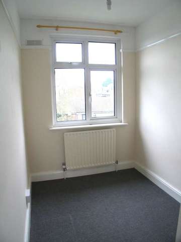  Image of 3 bedroom Terraced house to rent in Old Church Road St. Leonards-on-Sea TN38 at Old Church Road  HASTINGS, TN38 9HD