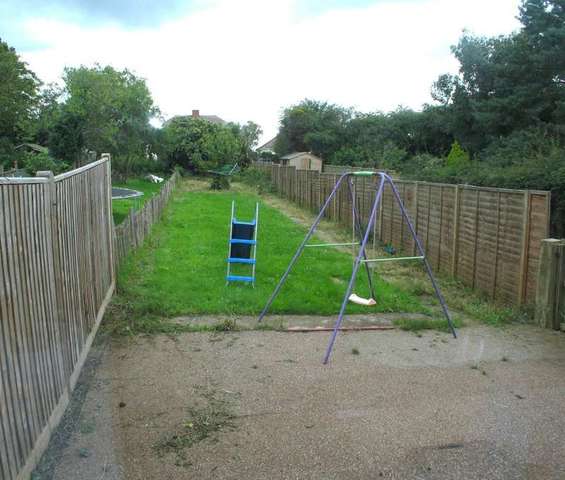  Image of 3 bedroom Terraced house to rent in Old Church Road St. Leonards-on-Sea TN38 at Old Church Road  HASTINGS, TN38 9HD
