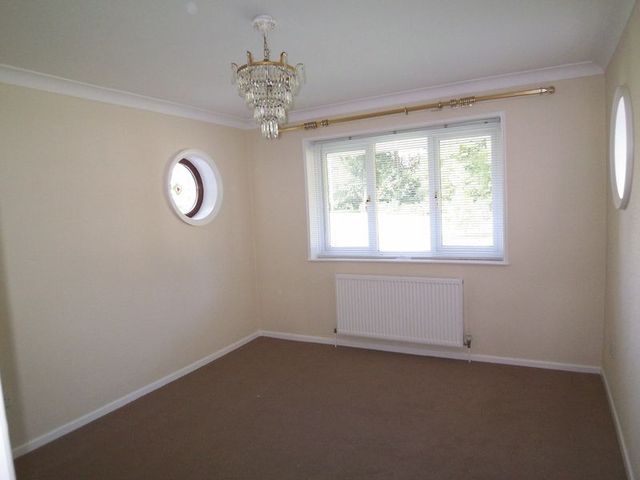  Image of 4 bedroom Detached house to rent in Oldenburg Park Paignton TQ3 at Oldenburg Park  Paignton, TQ3 2UA