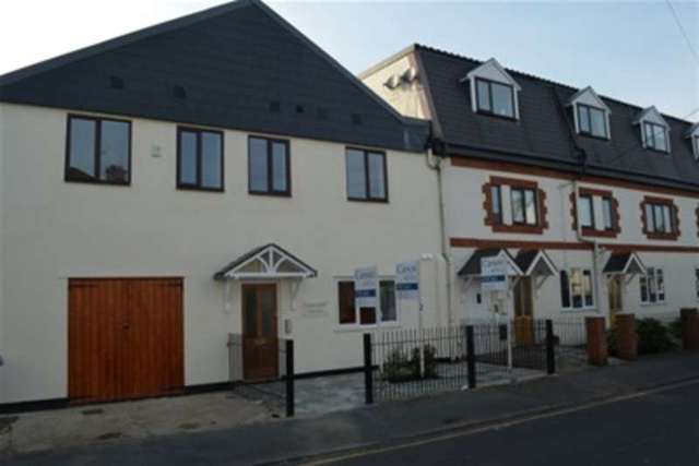  Image of 1 bedroom Flat to rent in Marlborough Road Woking GU21 at Woking, GU21 5LH