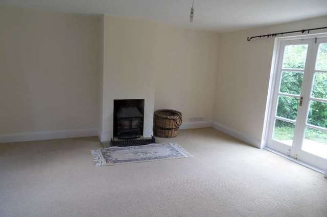  Image of 3 bedroom Cottage to rent in Over Norton Park Over Norton Chipping Norton OX7 at Over Norton Park  Over Norton, OX7 5PX