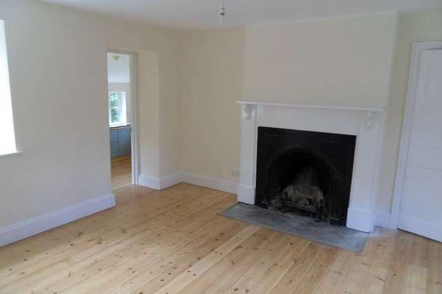  Image of 3 bedroom Cottage to rent in Over Norton Park Over Norton Chipping Norton OX7 at Over Norton Park  Over Norton, OX7 5PX