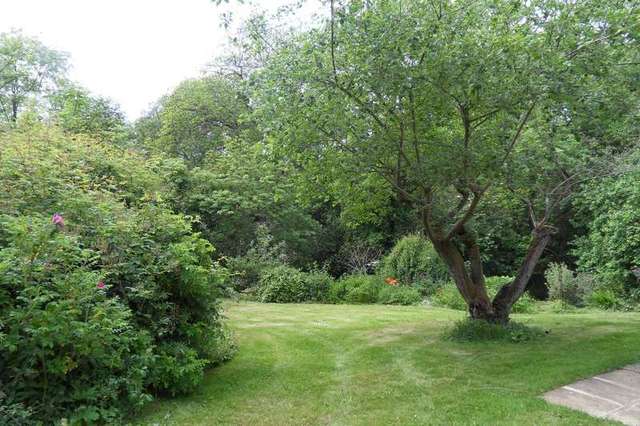  Image of 3 bedroom Cottage to rent in Over Norton Park Over Norton Chipping Norton OX7 at Over Norton Park  Over Norton, OX7 5PX