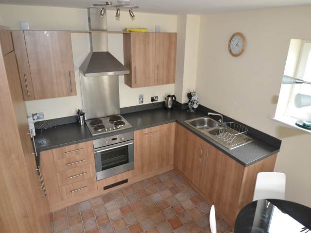  Image of 2 bedroom Flat to rent in Overstone Court Cardiff CF10 at Cardiff Bay Cardiff Grangetown, CF10 5NW