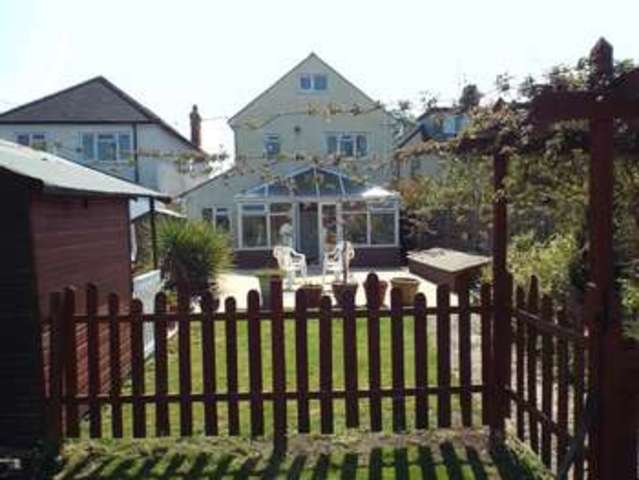  Image of 5 bedroom Detached house for sale in Oxford Road Calne SN11 at Oxford Road  Calne, SN11 8AQ