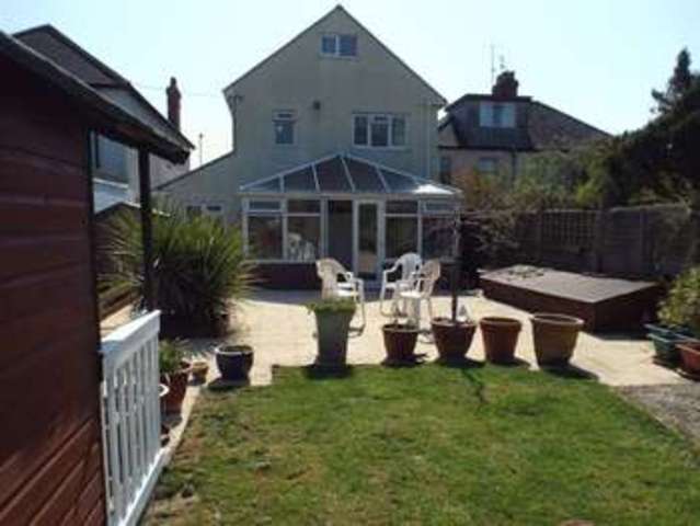 Image of 5 bedroom Detached house for sale in Oxford Road Calne SN11 at Oxford Road  Calne, SN11 8AQ