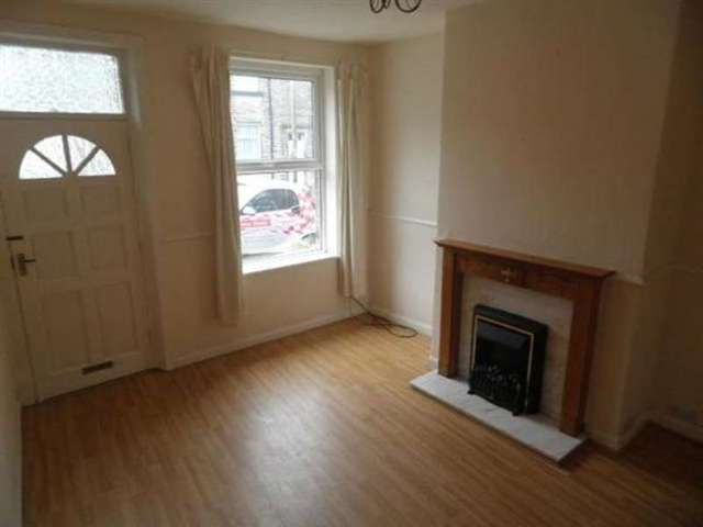  Image of 2 bedroom Terraced house to rent in Oxford Street Sowerby Bridge HX6 at Norland Town, HX6 2DE