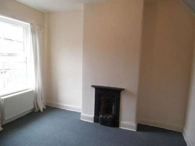  Image of 2 bedroom Terraced house to rent in Oxford Street Sowerby Bridge HX6 at Norland Town, HX6 2DE