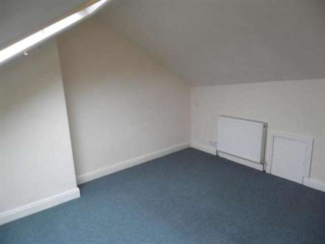  Image of 2 bedroom Terraced house to rent in Oxford Street Sowerby Bridge HX6 at Norland Town, HX6 2DE