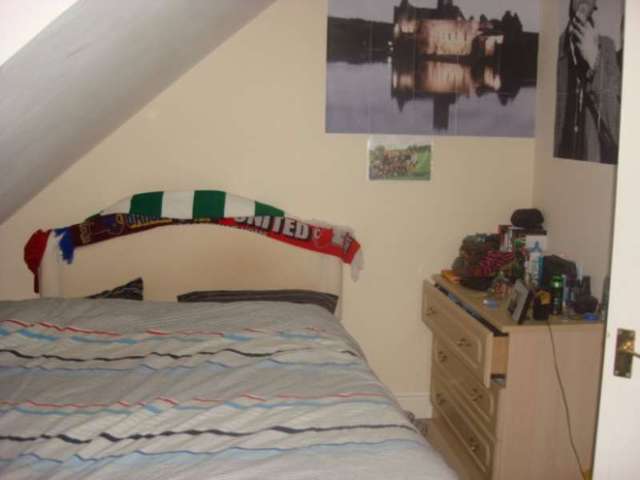  Image of 3 bedroom Maisonette to rent in Parham Drive Ilford IG2 at Ilford, IG2 6NA