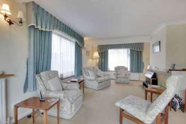  Image of 3 bedroom Detached house for sale in Park Road Smallfield Horley RH6 at Park Road Smallfield Horley, RH6 9RZ