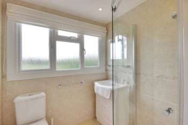  Image of 3 bedroom Detached house for sale in Park Road Smallfield Horley RH6 at Park Road Smallfield Horley, RH6 9RZ