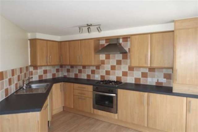  Image of 2 bedroom Flat to rent in Mossley Road Ashton-under-Lyne OL6 at Ashton-under-Lyne, OL6 9SJ