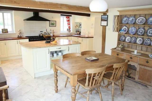  Image of 4 bedroom Detached house for sale in Payhembury Payhembury Honiton EX14 at Honiton Honiton Devon, EX14 3HF