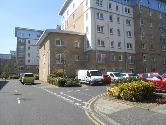  Image of 3 bedroom Flat to rent in Pilrig Heights Edinburgh EH6 at Pilrig Edinburgh Edinburgh, EH6 5BF