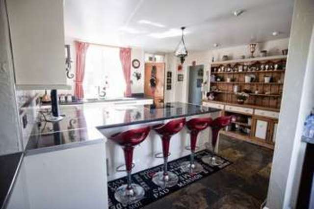  Image of 3 bedroom Property for sale in Pincheon Green Lane Sykehouse Goole DN14 at Pincheon Green Lane Sykehouse Goole, DN14 9AQ