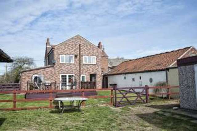  Image of 3 bedroom Property for sale in Pincheon Green Lane Sykehouse Goole DN14 at Pincheon Green Lane Sykehouse Goole, DN14 9AQ