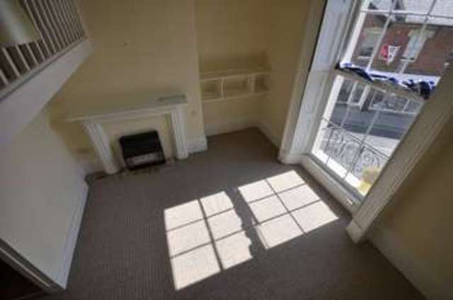  Image of 1 bedroom Flat to rent in Pittville Lawn Cheltenham GL52 at Pittville Lawn  Cheltenham, GL52 2BE