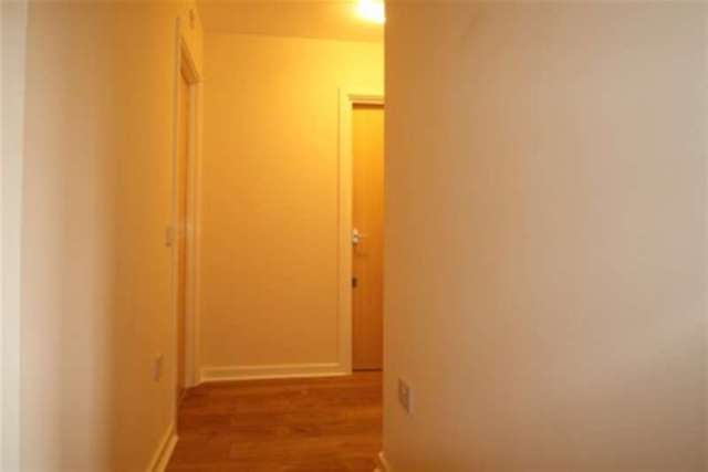  Image of 2 bedroom Flat to rent in Plumstead Road London SE18 at London, SE18 7DG