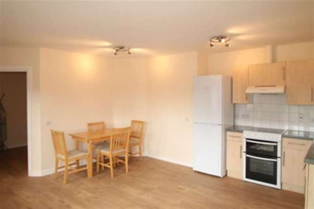  Image of 2 bedroom Flat to rent in Plumstead Road London SE18 at London, SE18 7DG