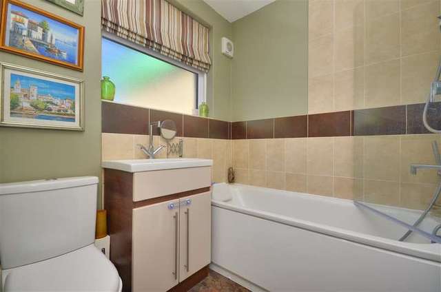  Image of 2 bedroom Bungalow for sale in Poplar Drive Herne Bay CT6 at Greenhill Herne Bay Herne Bay, CT6 7QA