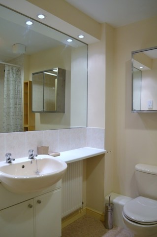  Image of 2 bedroom Flat to rent in Poplar Lane Edinburgh EH6 at Leith Edinburgh Edinburgh, EH6 7HD