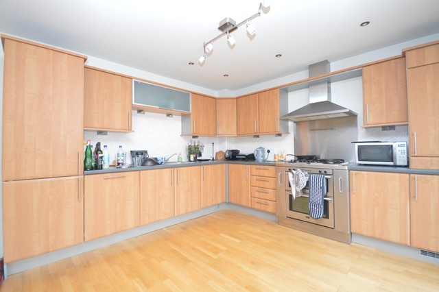  Image of 3 bedroom Flat to rent in Portland Gardens Edinburgh EH6 at The Shore Edinburgh Edinburgh, EH6 6NQ