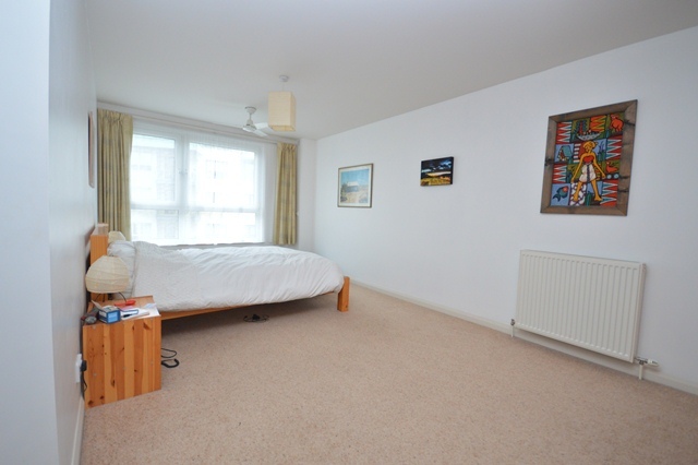  Image of 3 bedroom Flat to rent in Portland Gardens Edinburgh EH6 at The Shore Edinburgh Edinburgh, EH6 6NQ