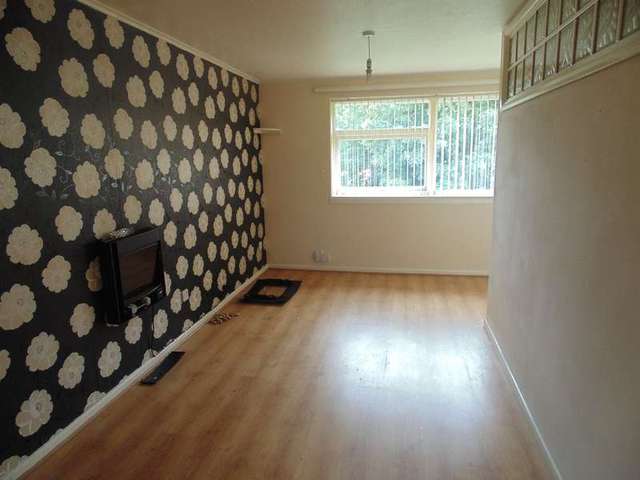 Image of 1 bedroom Flat to rent in Portland Road Irthlingborough Wellingborough NN9 at Irthlingborough  Northamptonshire, NN9 5TG