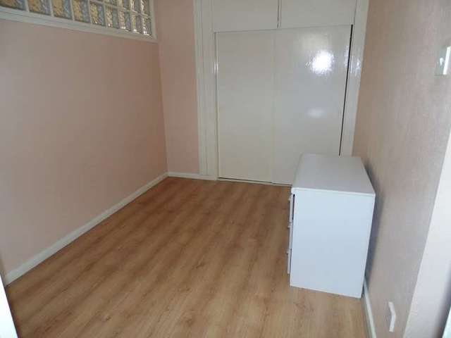  Image of 1 bedroom Flat to rent in Portland Road Irthlingborough Wellingborough NN9 at Irthlingborough  Northamptonshire, NN9 5TG