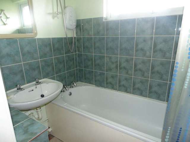  Image of 1 bedroom Flat to rent in Portland Road Irthlingborough Wellingborough NN9 at Irthlingborough  Northamptonshire, NN9 5TG