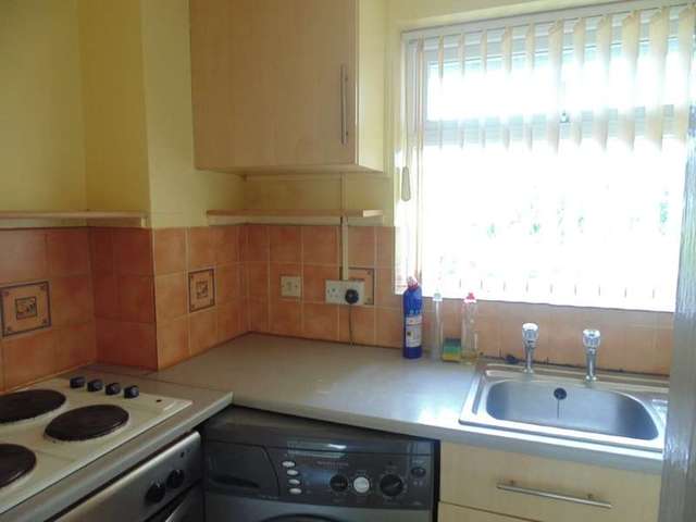  Image of 1 bedroom Flat to rent in Portland Road Irthlingborough Wellingborough NN9 at Irthlingborough  Northamptonshire, NN9 5TG