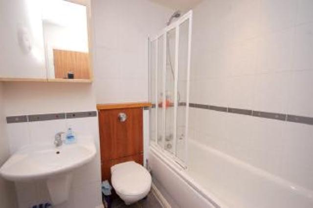  Image of 1 bedroom Flat to rent in Portland Row Edinburgh EH6 at Leith Edinburgh Edinburgh, EH6 6NH