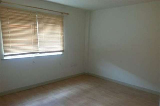 Image of 2 bedroom Flat to rent in Raleigh Street Nottingham NG7 at Nottingham, NG7 4HR