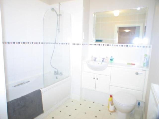  Image of 3 bedroom Flat to rent in Powderhall Rigg Edinburgh EH7 at Broughton Edinburgh Edinburgh, EH7 4GG