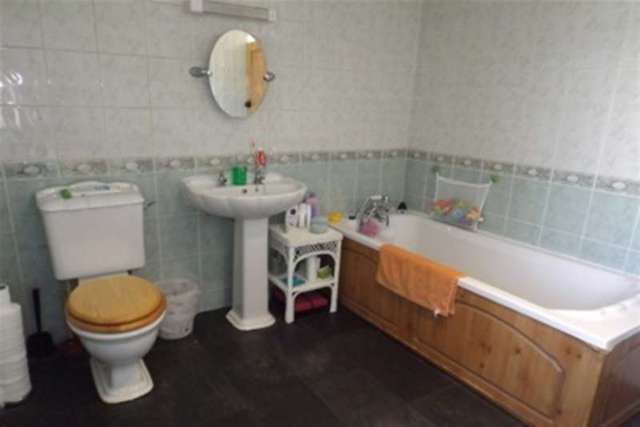  Image of 2 bedroom Semi-Detached house to rent in Preston Road Lytham St. Annes FY8 at Lytham St. Annes, FY8 5AY